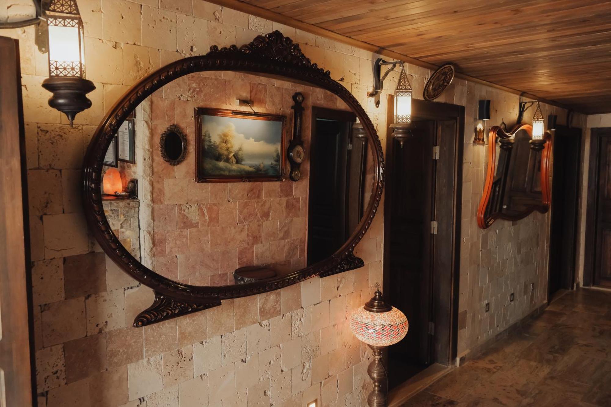 Konak Esila Uşak Luaran gambar